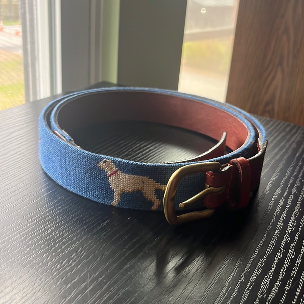 Smathers & Branson Labrador Retriever Needlepoint Belt Gem